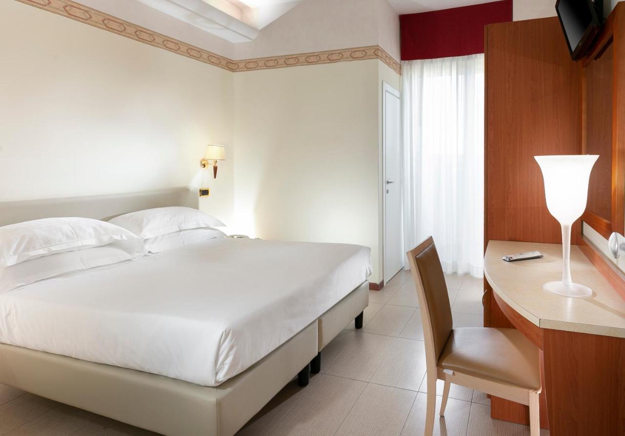 Hotel Bikini Rimini Eksteriør billede