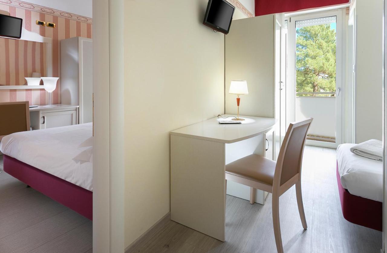 Hotel Bikini Rimini Værelse billede