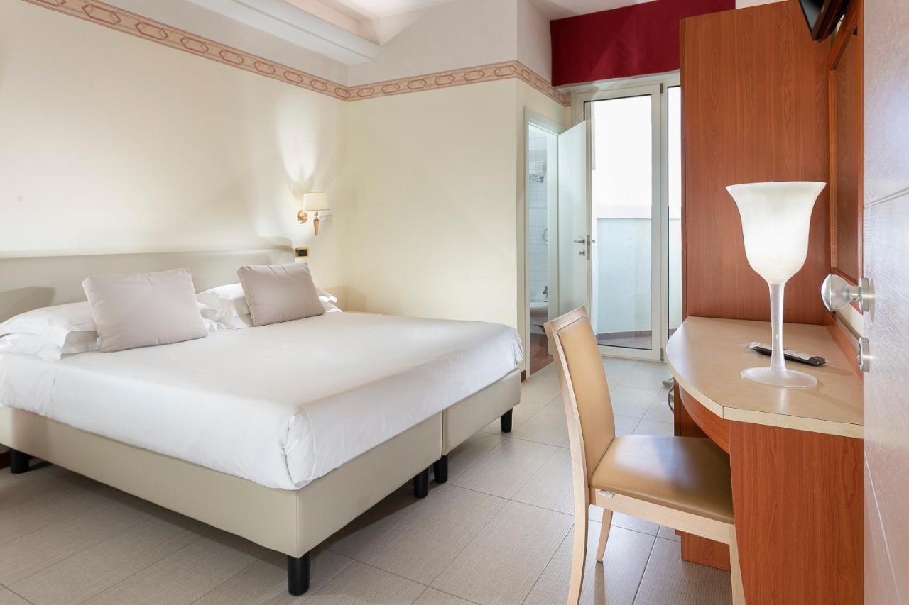 Hotel Bikini Rimini Eksteriør billede