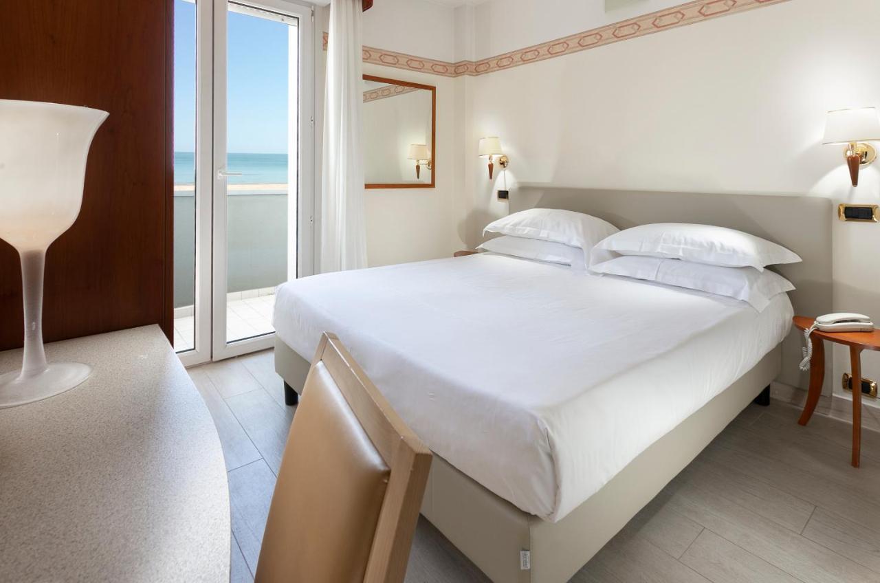Hotel Bikini Rimini Eksteriør billede