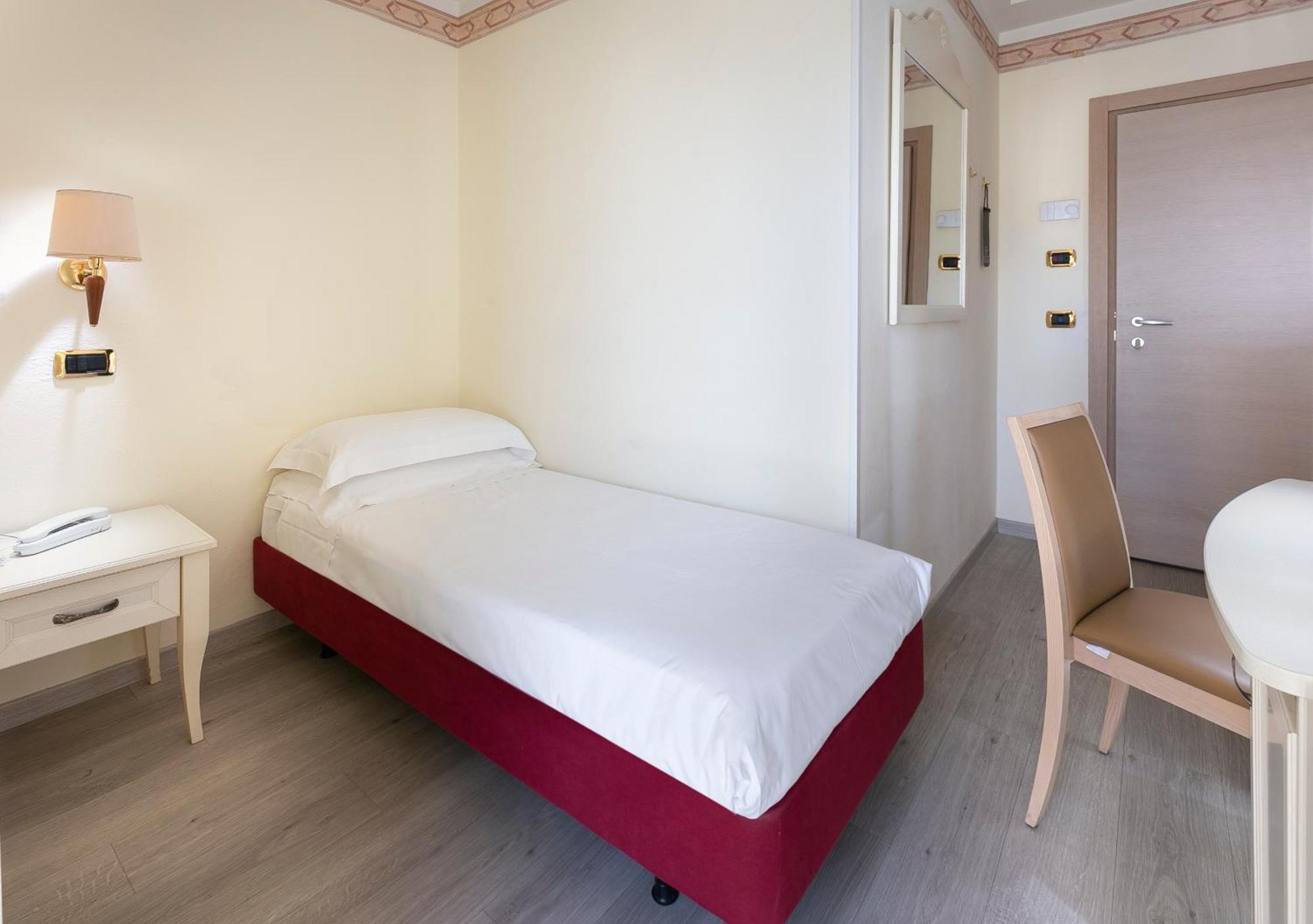 Hotel Bikini Rimini Værelse billede